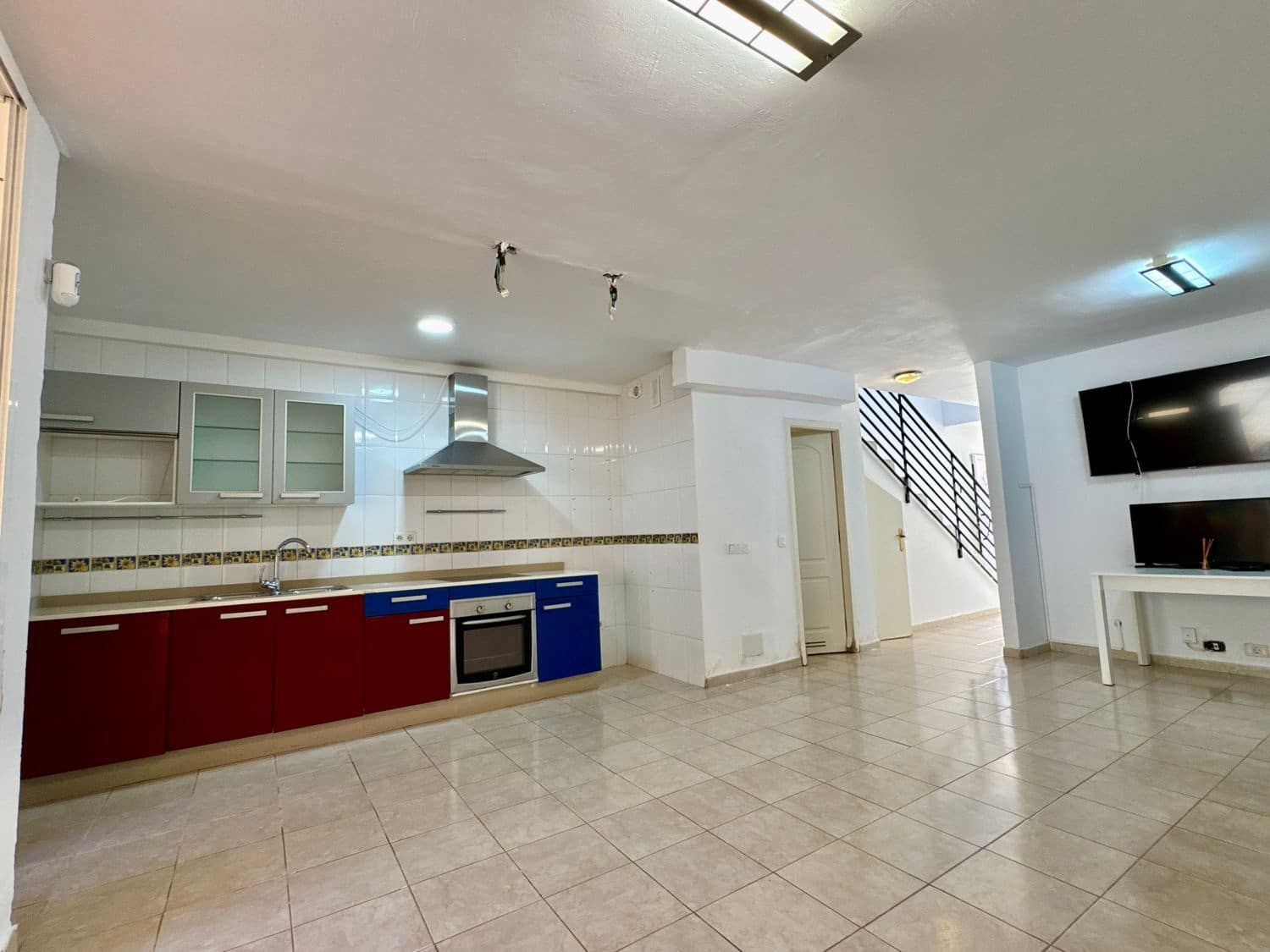 3 soverom Hus til salgs i Santa Lucia de Tirajana med garasje - € 270 000 (Ref: 9378674)