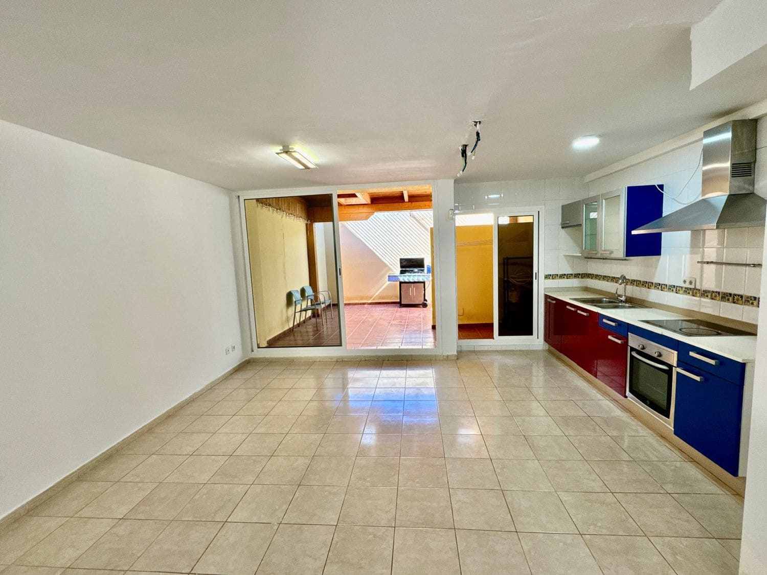 3 soverom Hus til salgs i Santa Lucia de Tirajana med garasje - € 270 000 (Ref: 9378674)