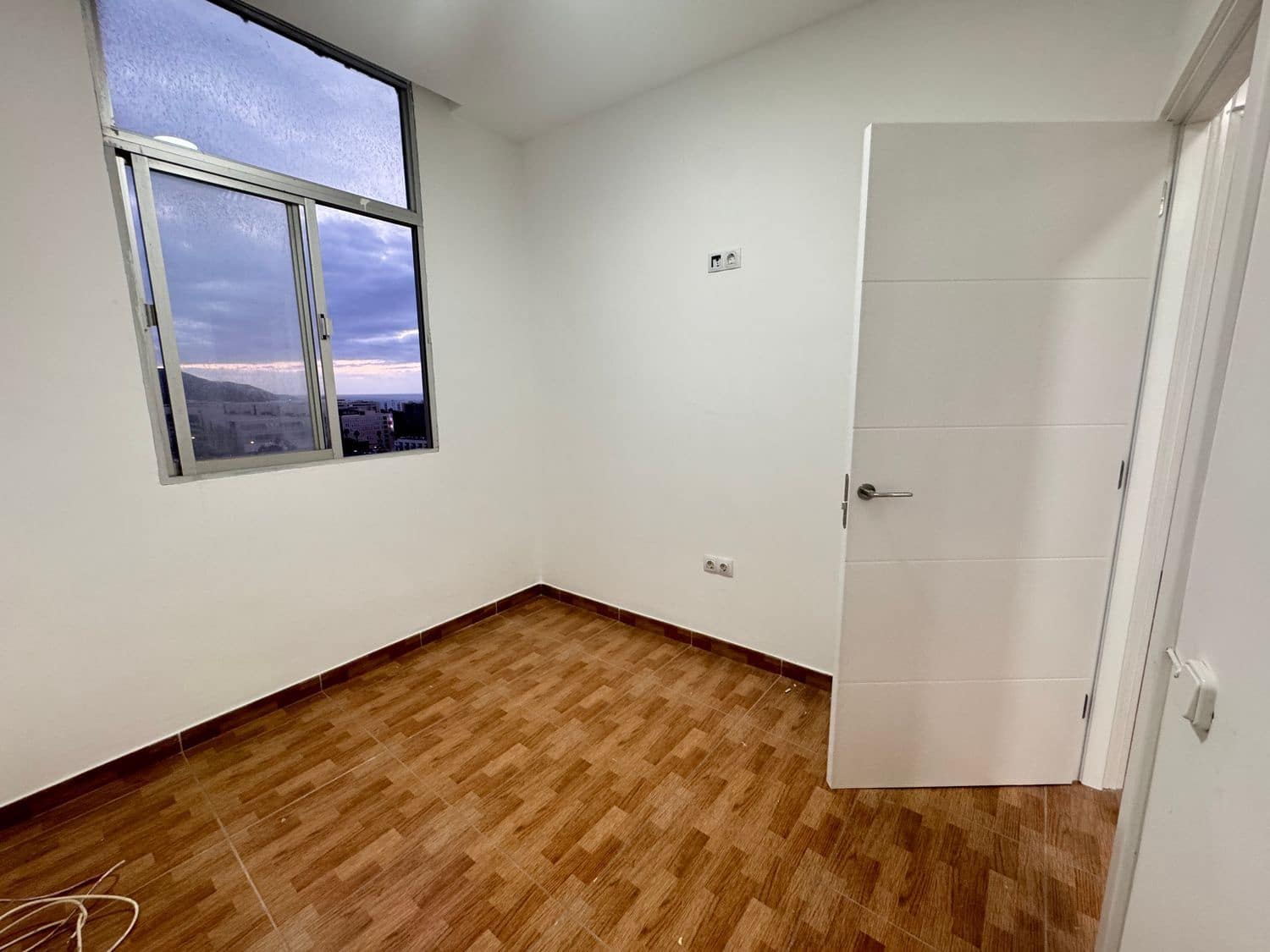 3 slaapkamer Appartement te huur in Las Palmas de Gran Canaria met garage - € 950 (Ref: 9378675)