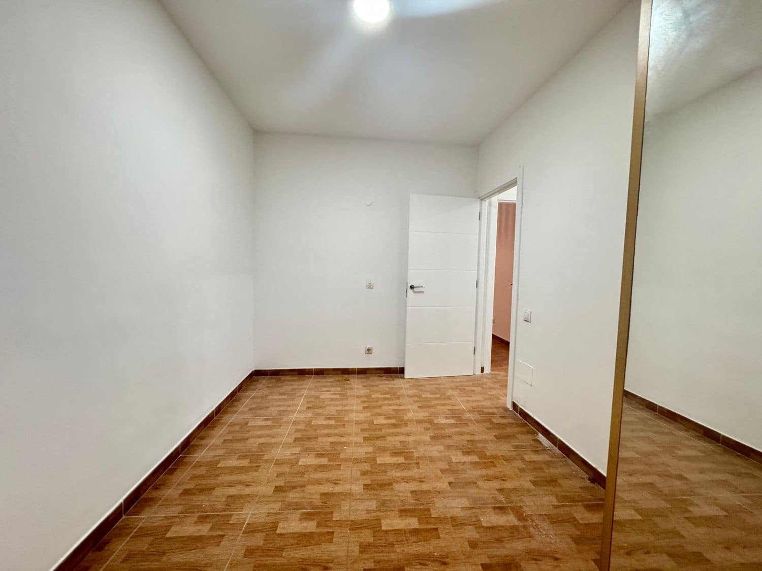 3 slaapkamer Appartement te huur in Las Palmas de Gran Canaria met garage - € 950 (Ref: 9378675)