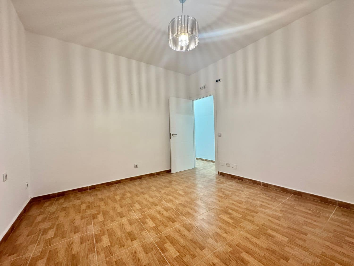 3 slaapkamer Appartement te huur in Las Palmas de Gran Canaria met garage - € 950 (Ref: 9378675)