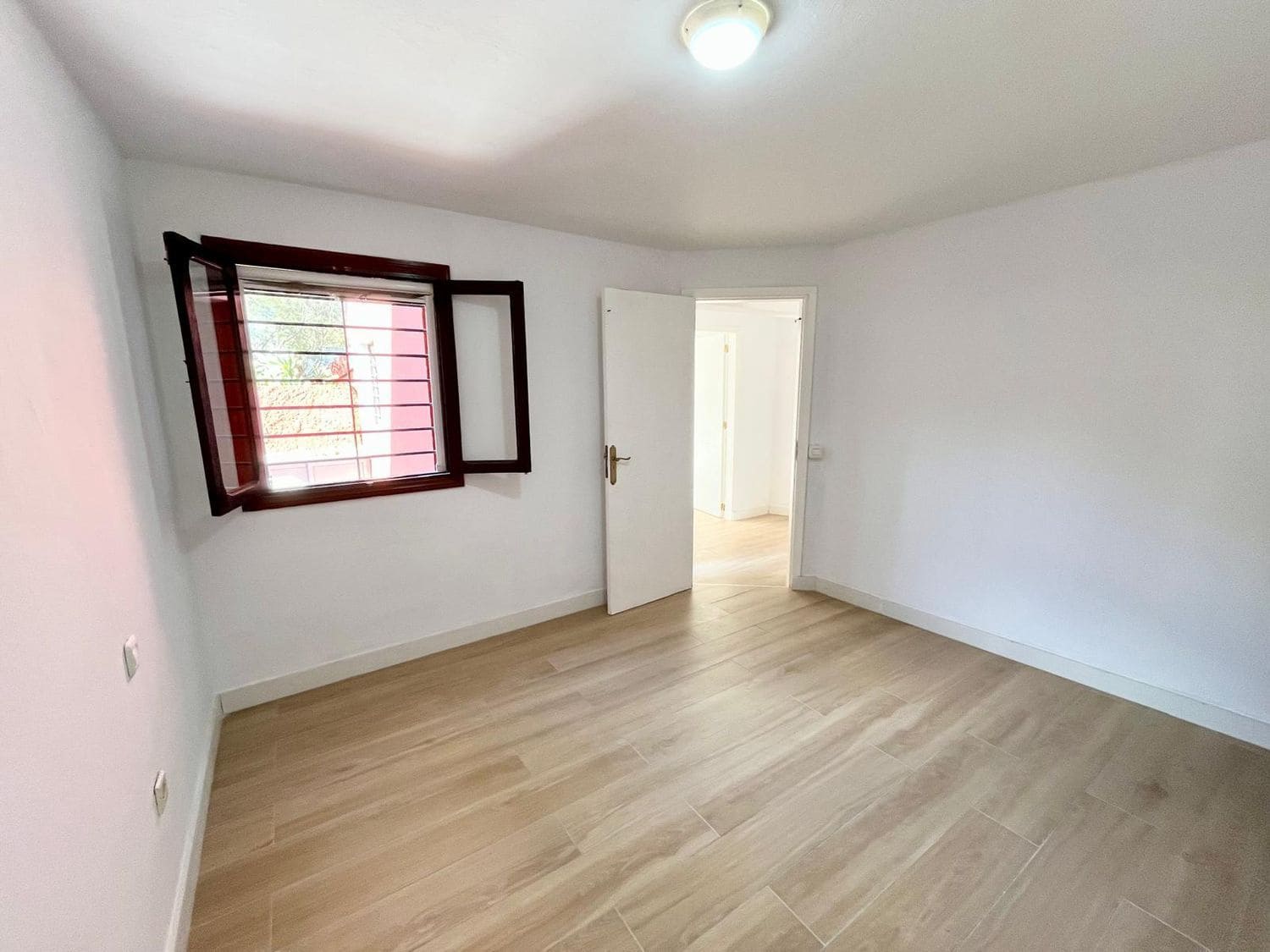 2 slaapkamer Huis te koop in Las Palmas de Gran Canaria met garage - € 265.000 (Ref: 9384984)