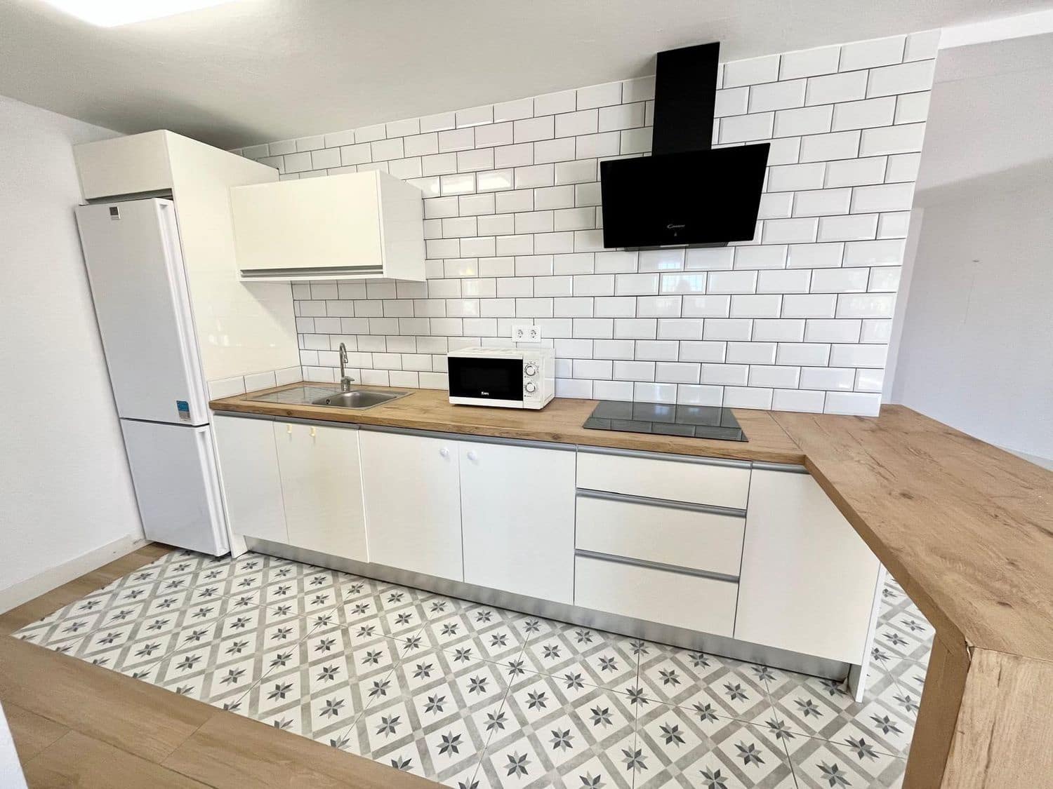 2 slaapkamer Huis te koop in Las Palmas de Gran Canaria met garage - € 265.000 (Ref: 9384984)