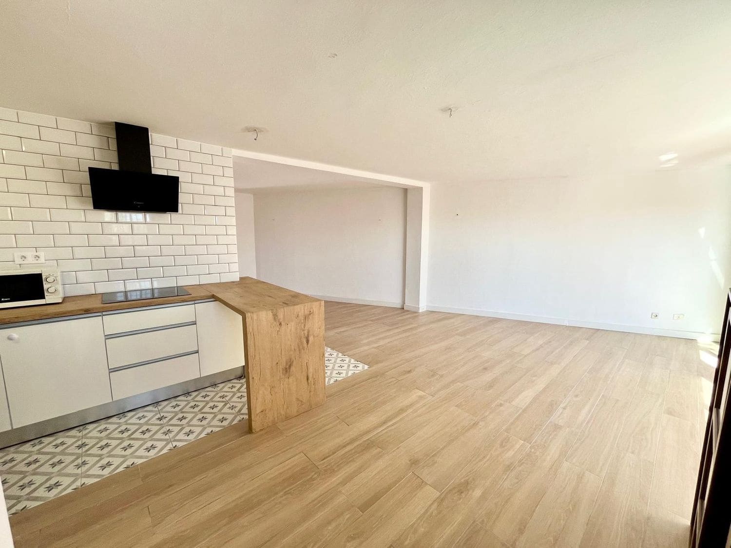 2 slaapkamer Huis te koop in Las Palmas de Gran Canaria met garage - € 265.000 (Ref: 9384984)