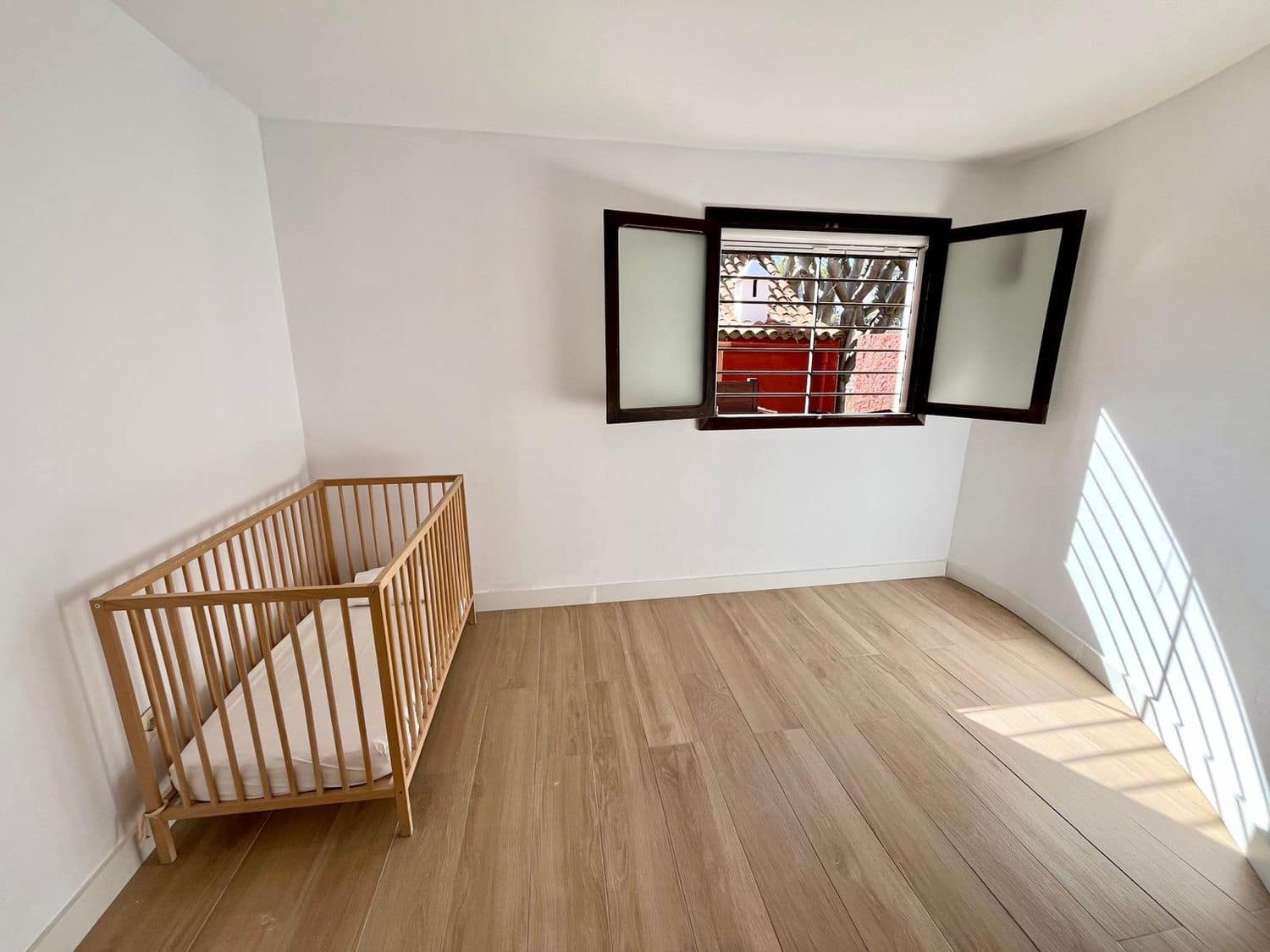 2 slaapkamer Huis te koop in Las Palmas de Gran Canaria met garage - € 265.000 (Ref: 9384984)