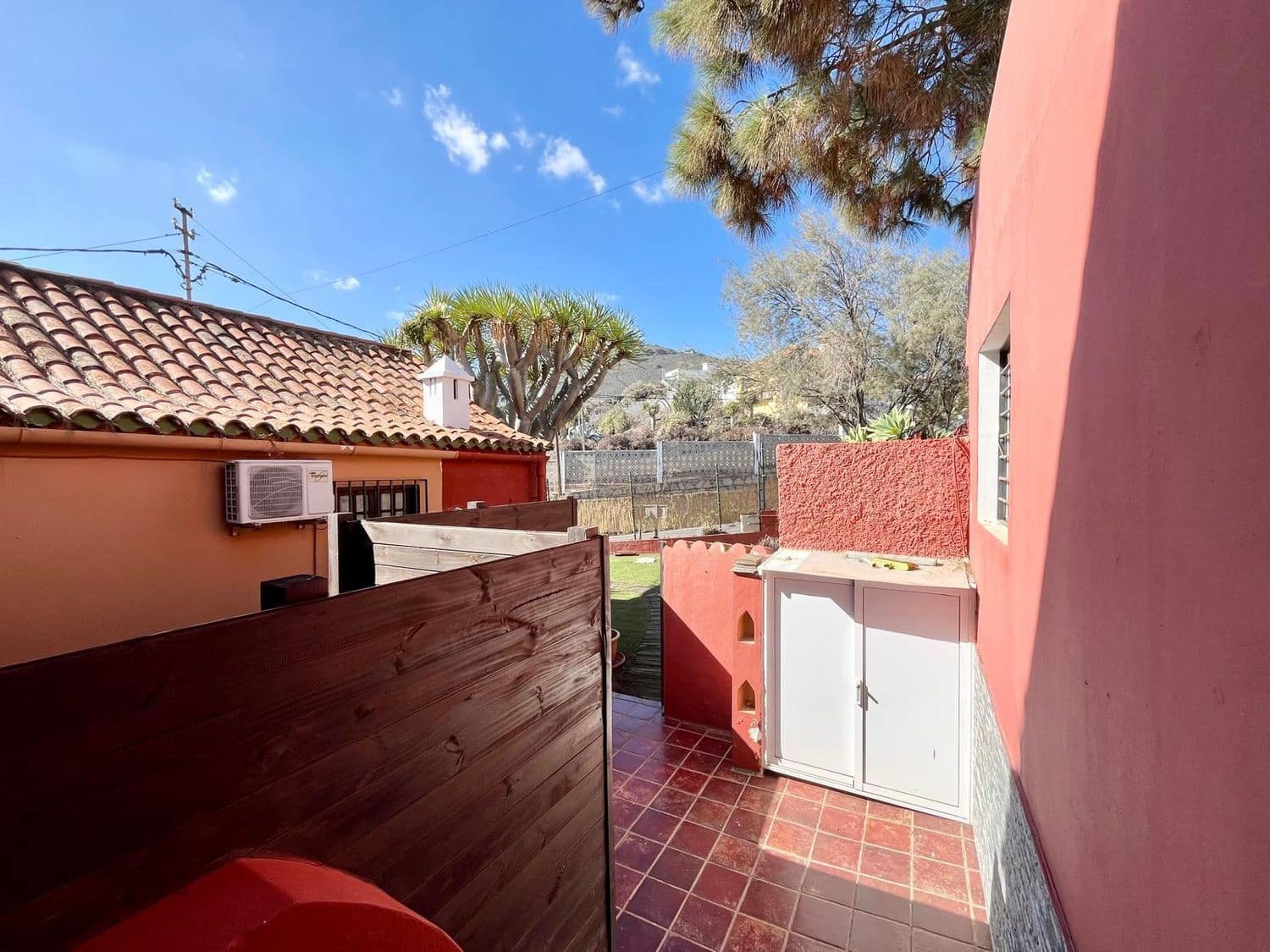2 slaapkamer Huis te koop in Las Palmas de Gran Canaria met garage - € 265.000 (Ref: 9384984)