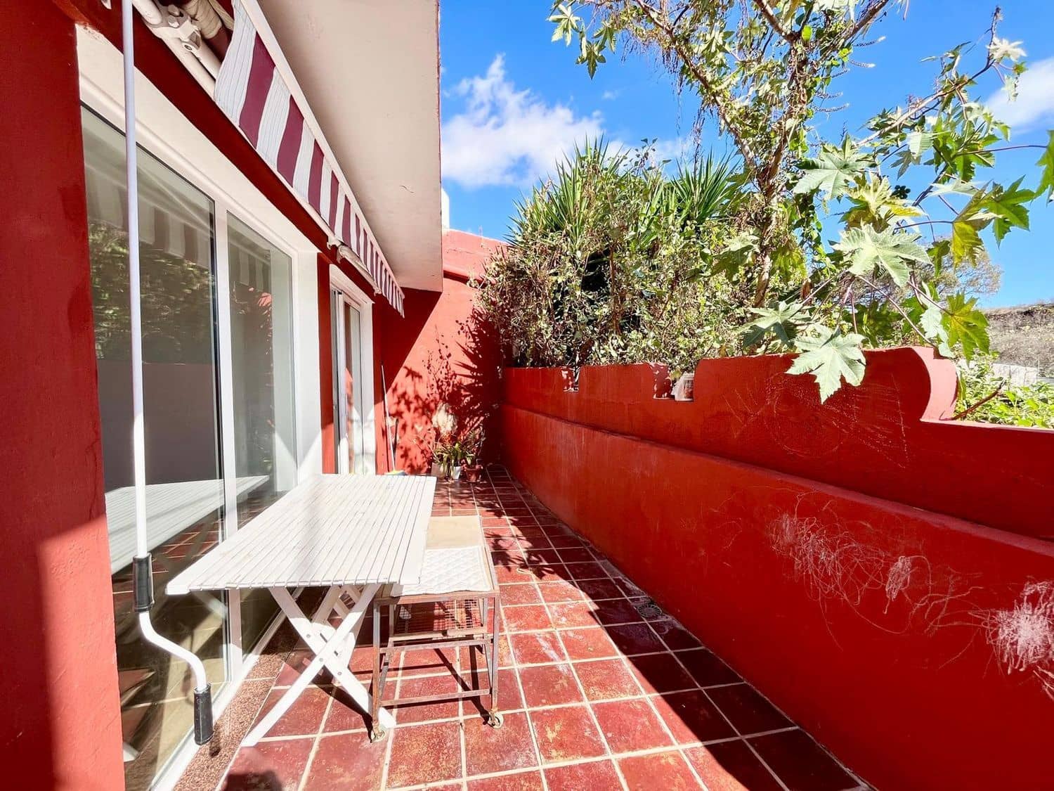 2 slaapkamer Huis te koop in Las Palmas de Gran Canaria met garage - € 265.000 (Ref: 9384984)