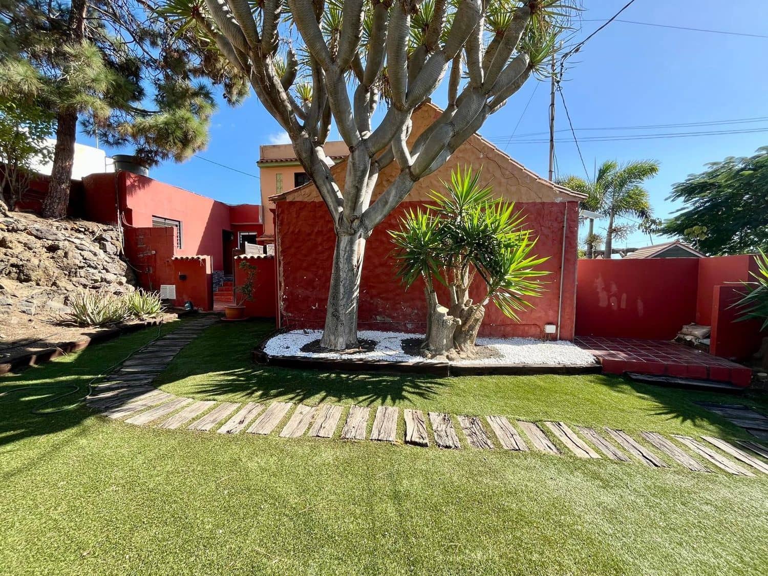 2 slaapkamer Huis te koop in Las Palmas de Gran Canaria met garage - € 265.000 (Ref: 9384984)