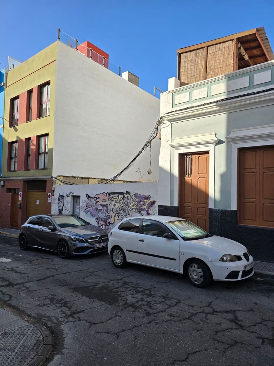 Ubebygd land til salgs i Las Palmas de Gran Canaria - € 306 000 (Ref: 9390019)