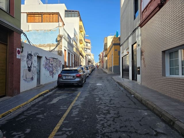 Grunde uden byggetilladelser til salg i Isleta, Las Palmas de Gran Canaria - € 306.000 (Ref: 9390019)