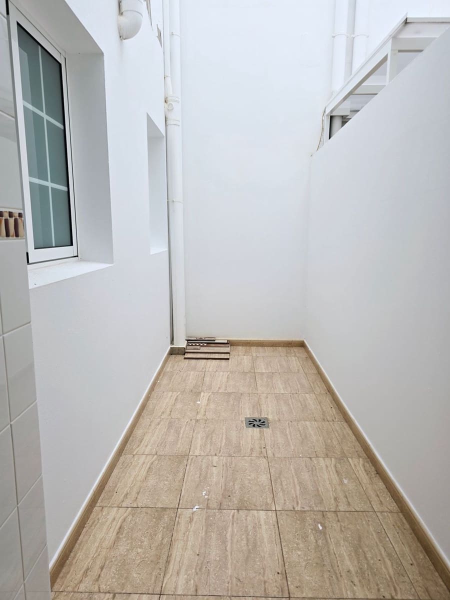 2 soveværelse Lejlighed til salg i Telde med garage - € 153.000 (Ref: 9395561)