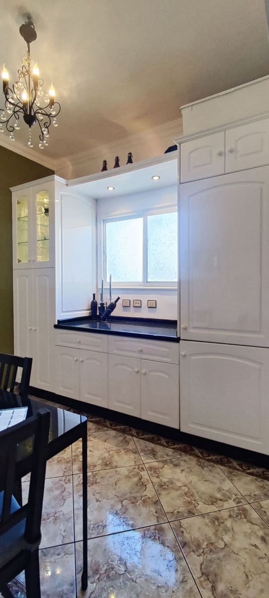 2 soverom Leilighet til salgs i Las Palmas de Gran Canaria med garasje - € 239 000 (Ref: 9415336)