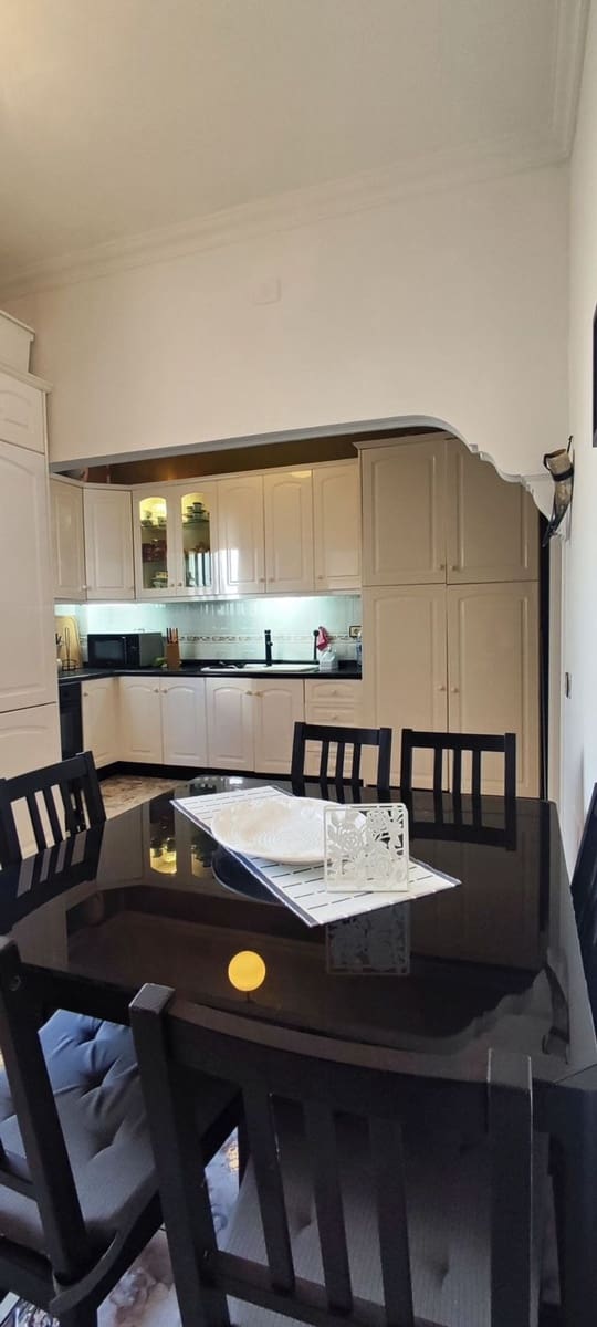 2 soverom Leilighet til salgs i Las Palmas de Gran Canaria med garasje - € 239 000 (Ref: 9415336)