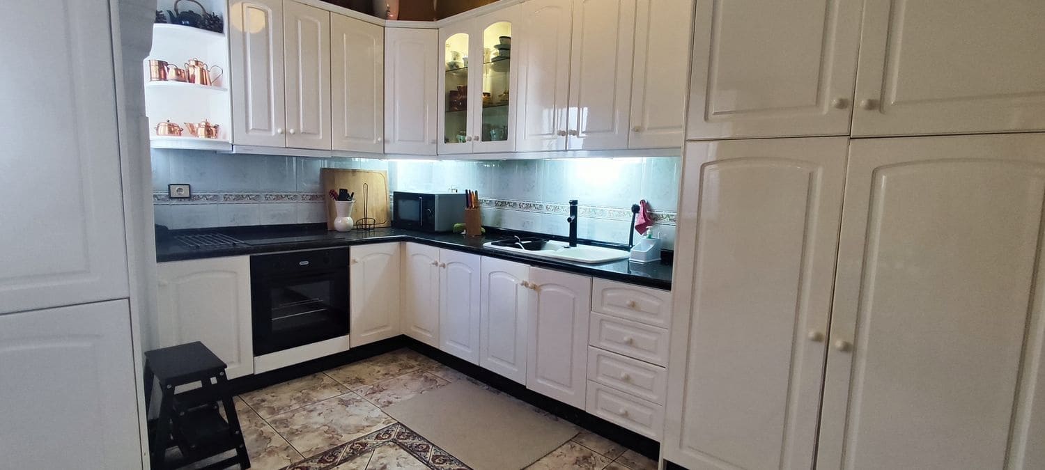 2 soverom Leilighet til salgs i Las Palmas de Gran Canaria med garasje - € 239 000 (Ref: 9415336)