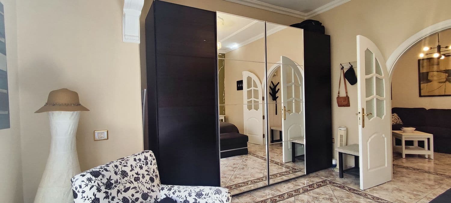 2 soverom Leilighet til salgs i Las Palmas de Gran Canaria med garasje - € 239 000 (Ref: 9415336)