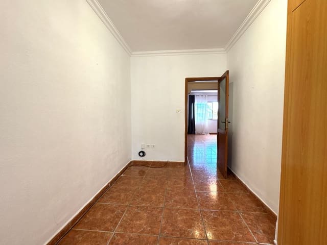 3 soveværelse Lejlighed til salg i Las Huesas, Telde med garage - € 140.000 (Ref: 9426676)