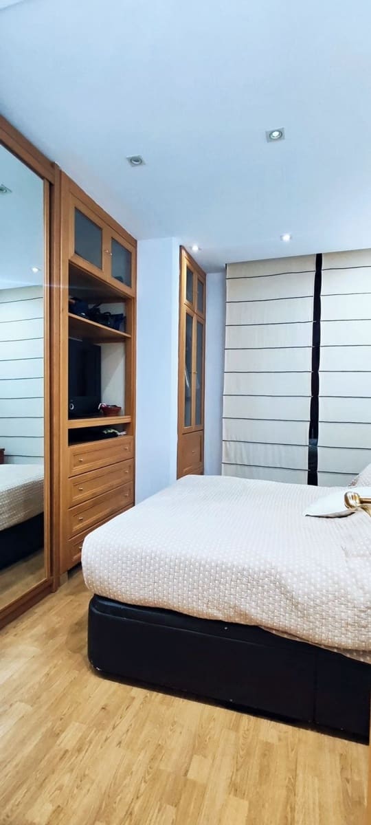 2 slaapkamer Appartement te koop in Las Palmas de Gran Canaria met garage - € 329.900 (Ref: 9436633)