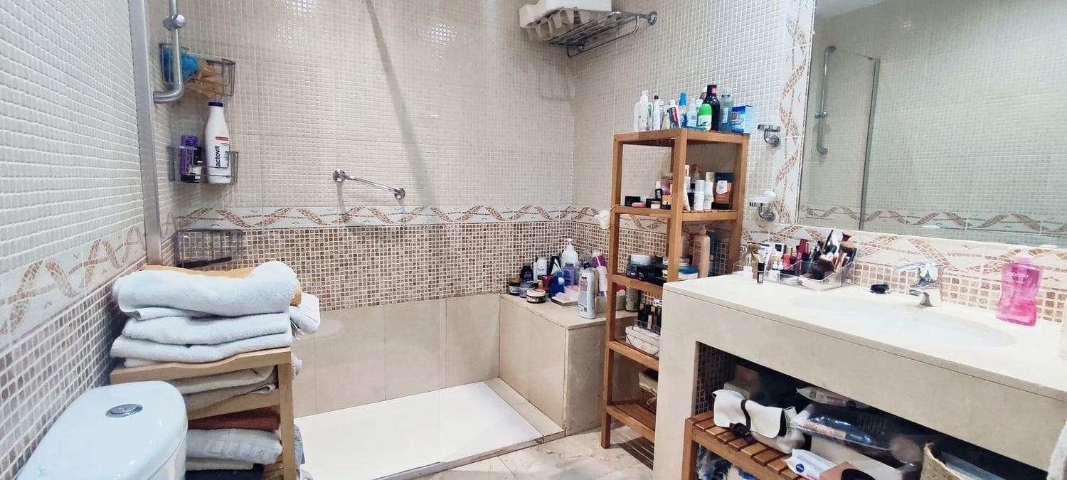 2 slaapkamer Appartement te koop in Las Palmas de Gran Canaria met garage - € 329.900 (Ref: 9436633)