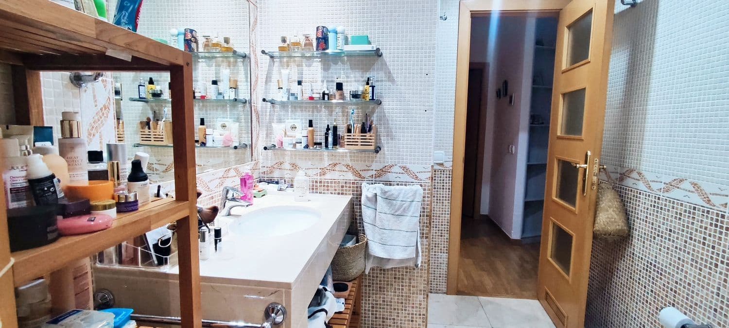 2 slaapkamer Appartement te koop in Las Palmas de Gran Canaria met garage - € 329.900 (Ref: 9436633)