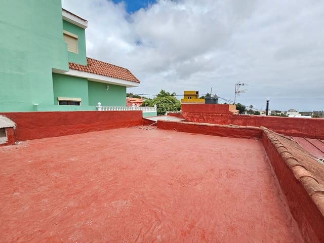 3 chambre Maison de Ville à vendre à Los Castillos, Arucas avec garage - 160 000 € (Ref: 9460920)