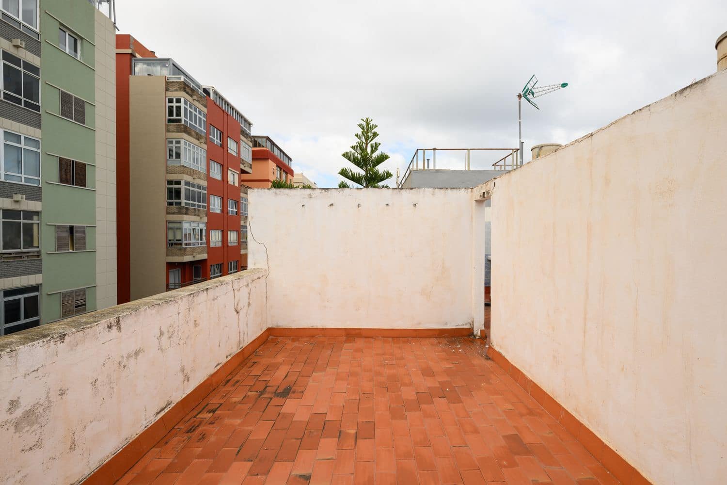 4 Zimmer Apartment zu verkaufen in Las Palmas de Gran Canaria mit Garage - 268.000 € (Ref: 9470272)