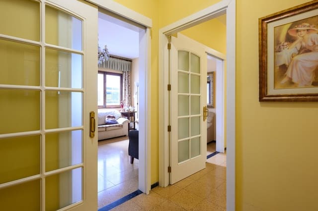 4 Zimmer Apartment zu verkaufen in Santa Catalina - Canteras, Las Palmas de Gran Canaria mit Garage - 268.000 € (Ref: 9470272)