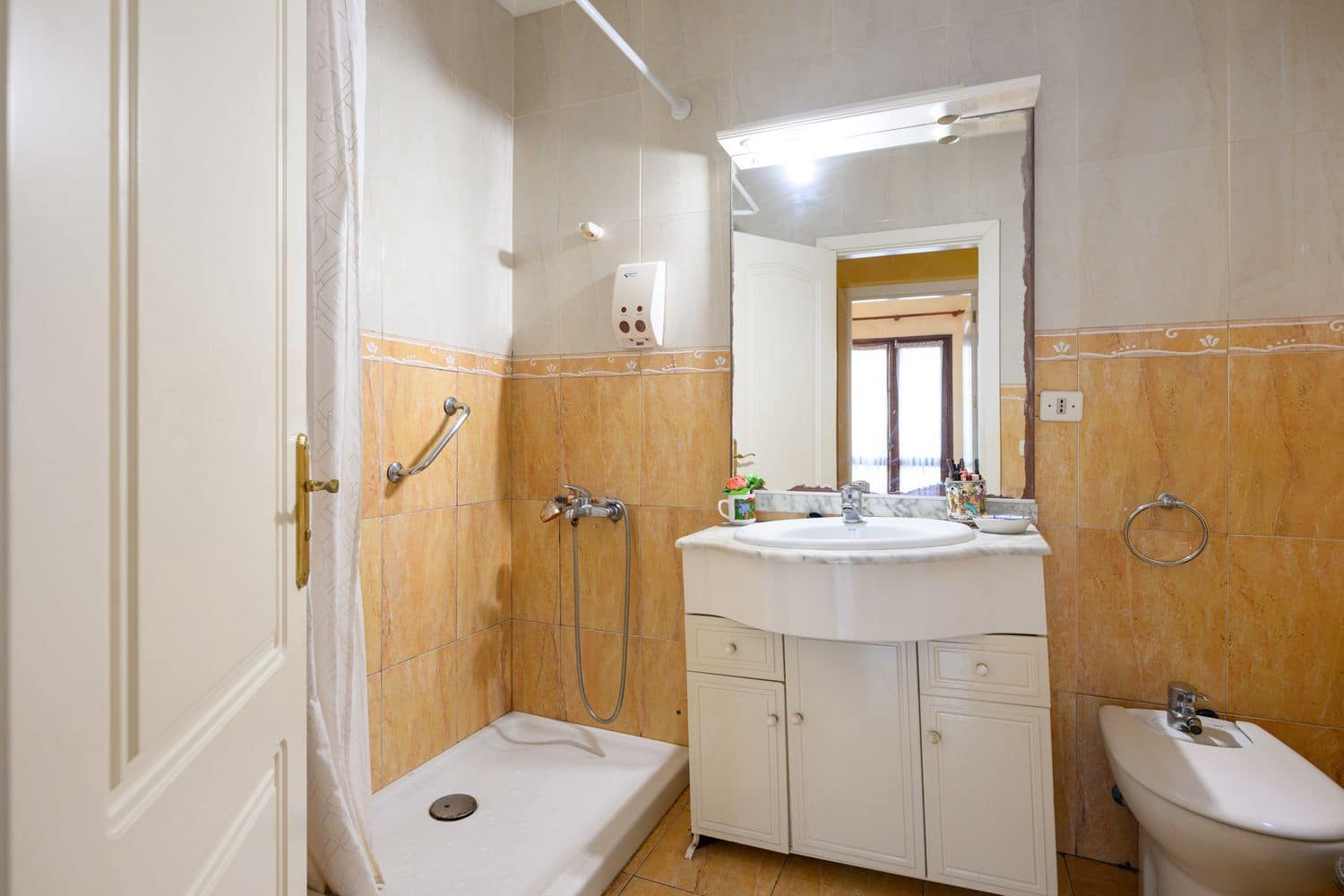 4 Zimmer Apartment zu verkaufen in Las Palmas de Gran Canaria mit Garage - 268.000 € (Ref: 9470272)