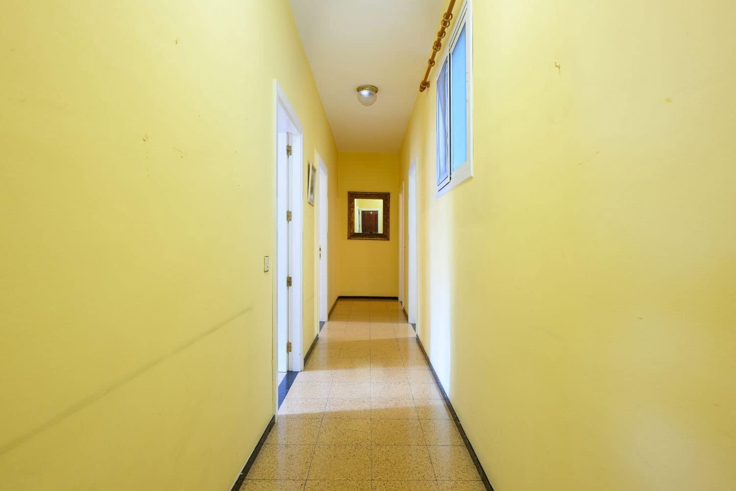 4 Zimmer Apartment zu verkaufen in Las Palmas de Gran Canaria mit Garage - 268.000 € (Ref: 9470272)