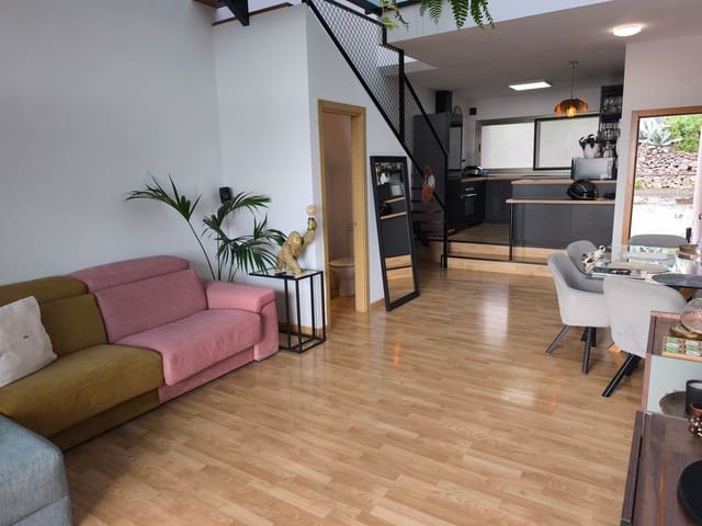 3 camera da letto Casa in vendita in Telde con garage - 285.000 € (Rif: 9473741)