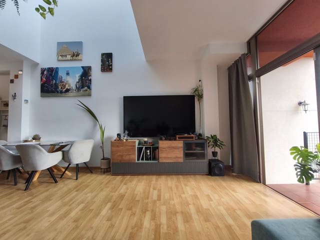 3 camera da letto Casa in vendita in Telde con garage - 285.000 € (Rif: 9473741)