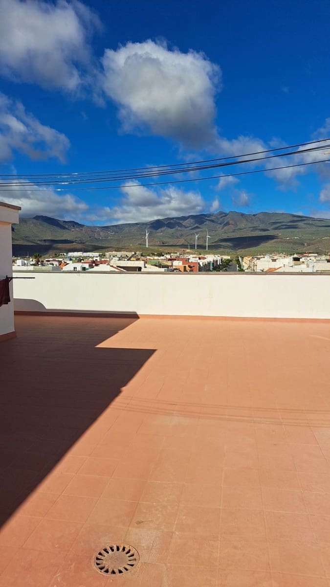 Apartamento de 2 habitaciones en Cruce de Arinaga en venta con garaje - 140.000 € (Ref: 9473742)