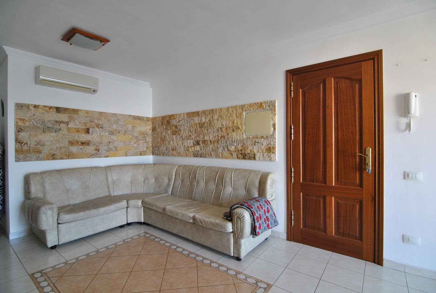 Apartamento de 2 habitaciones en Cruce de Arinaga en venta con garaje - 140.000 € (Ref: 9473742)