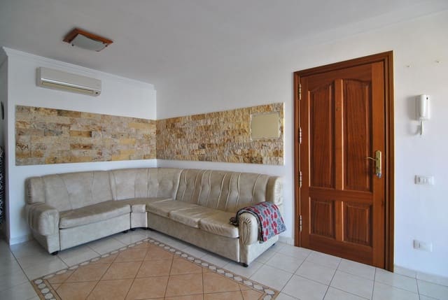 2 bedroom Apartment for sale in Cruce de Arinaga, Agüimes with garage - € 140,000 (Ref: 9473742)