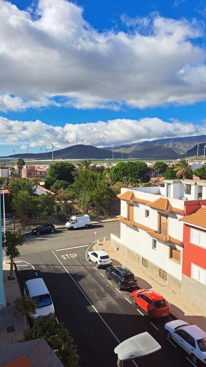 Apartamento de 2 habitaciones en Cruce de Arinaga en venta con garaje - 140.000 € (Ref: 9473742)