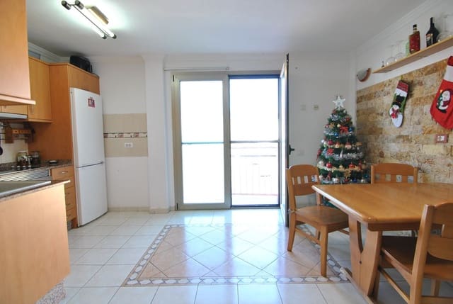 2 bedroom Apartment for sale in Cruce de Arinaga, Agüimes with garage - € 140,000 (Ref: 9473742)
