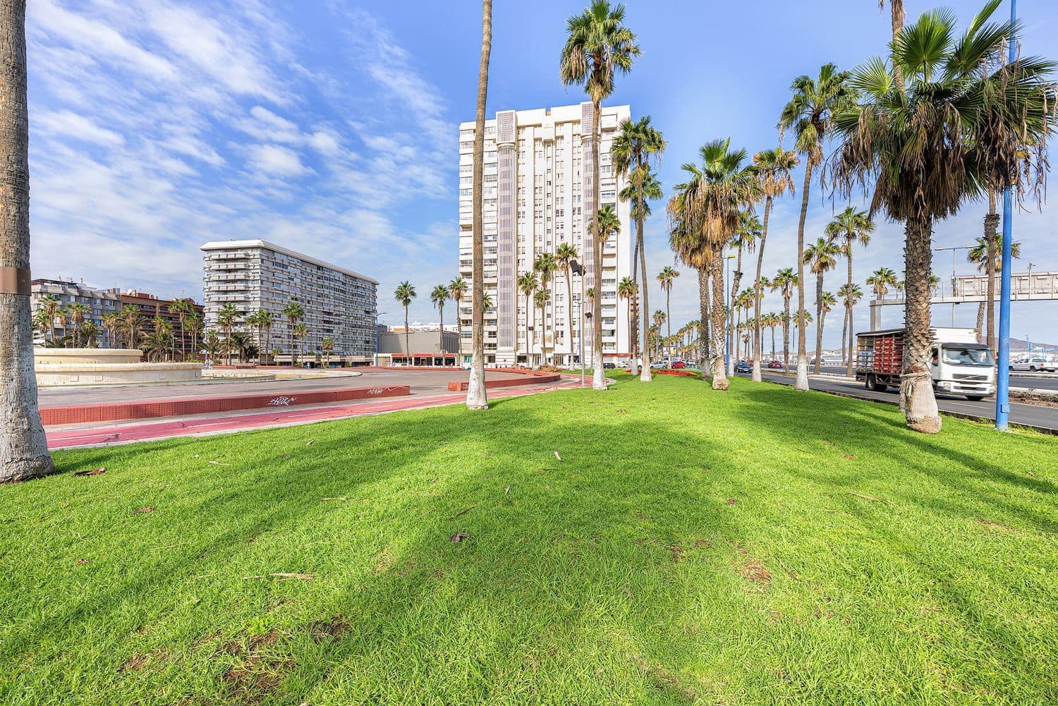 4 sypialnia Apartament na sprzedaż w Las Palmas de Gran Canaria z garażem - 545 000 € (Ref: 9473744)