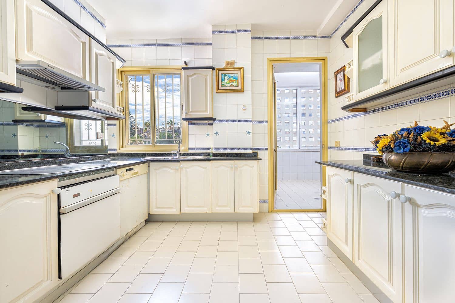 4 soveværelse Lejlighed til salg i Las Palmas de Gran Canaria med garage - € 545.000 (Ref: 9473744)