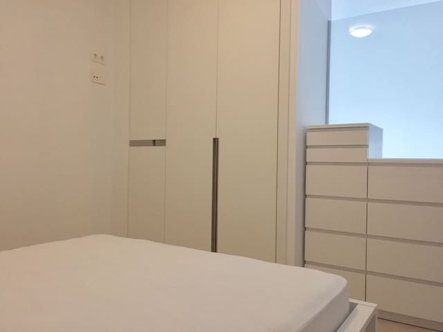 1 slaapkamer Appartement te huur in Santa Catalina - Canteras, Las Palmas de Gran Canaria met garage - € 850 (Ref: 9473745)