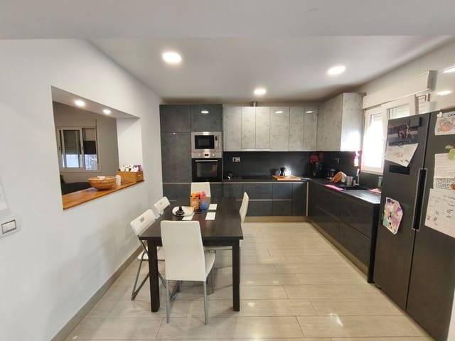 3 soverom Hus til salgs i Gáldar med garasje - € 399 000 (Ref: 9475815)