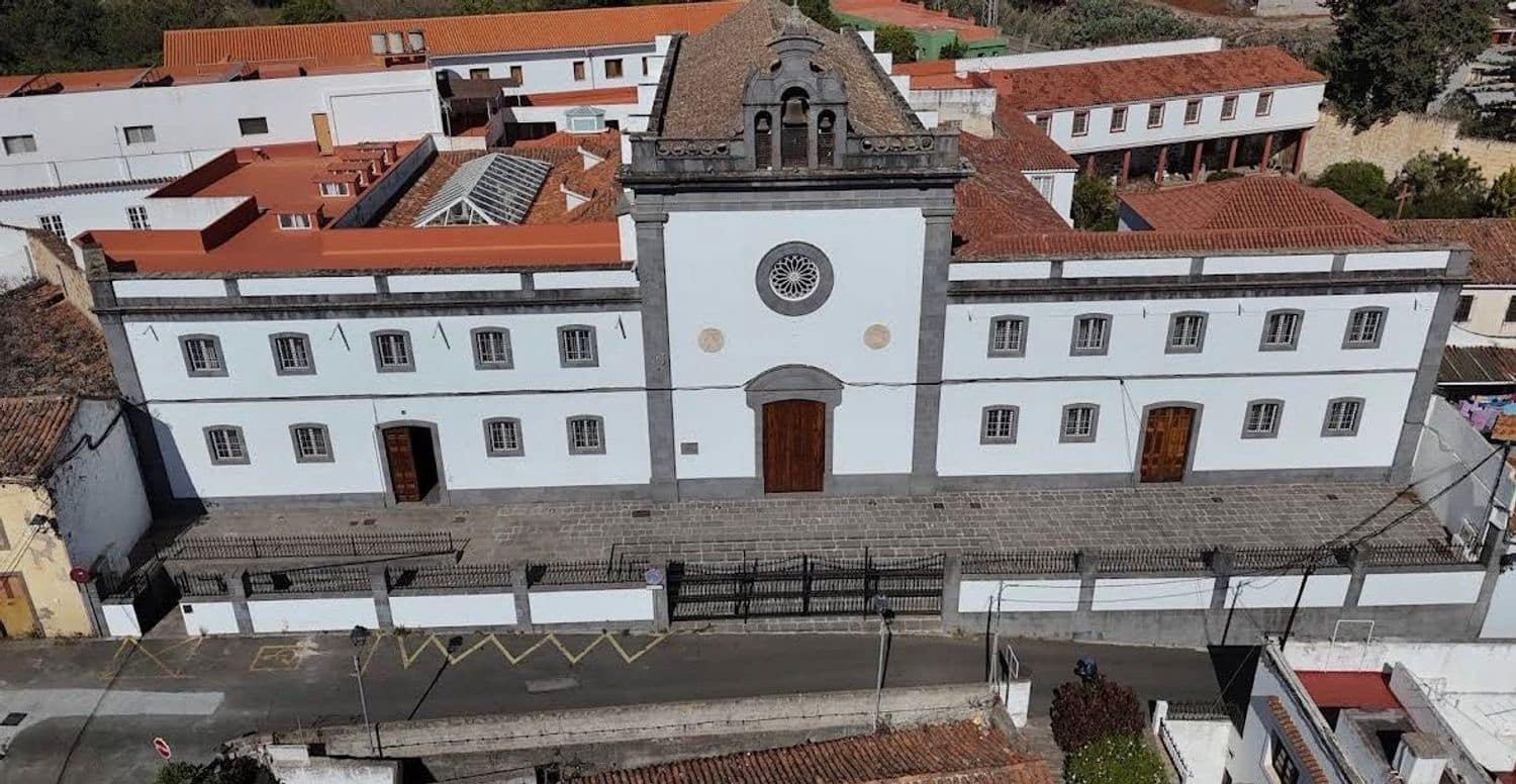 2 makuuhuone Omakotitalo myytävänä paikassa Las Palmas de Gran Canaria mukana 
autotalli - 145 000 € (Ref: 9481687)