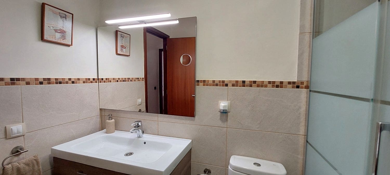 2 bedroom Apartment for sale in Las Palmas de Gran Canaria with garage - € 250,000 (Ref: 9483416)