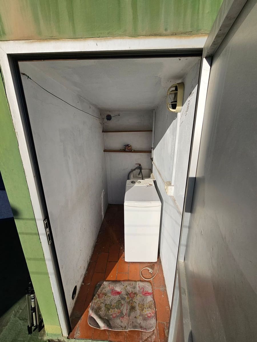 1 soverom Leilighet til salgs i Las Palmas de Gran Canaria med garasje - € 98 000 (Ref: 9484991)