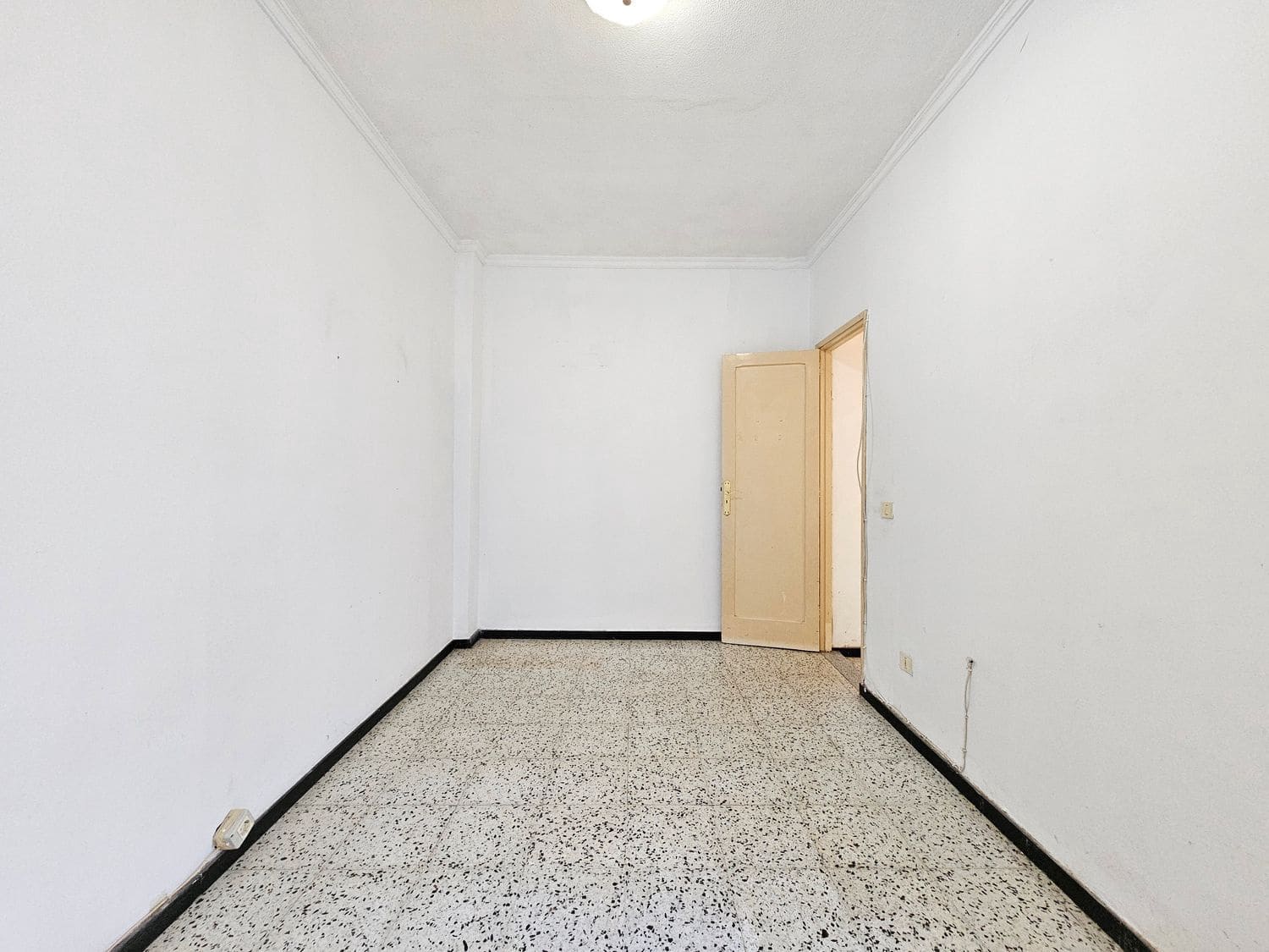 1 soverom Leilighet til salgs i Las Palmas de Gran Canaria med garasje - € 98 000 (Ref: 9484991)