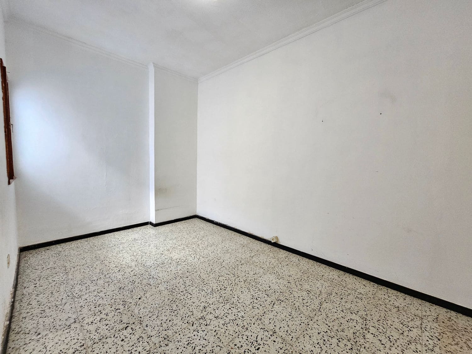 1 soverom Leilighet til salgs i Las Palmas de Gran Canaria med garasje - € 98 000 (Ref: 9484991)