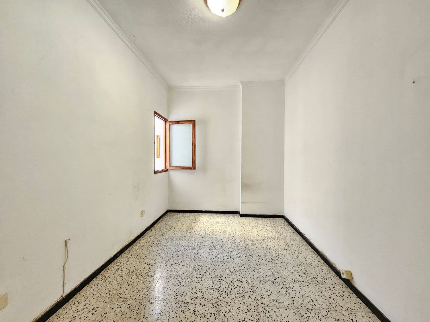 1 soverom Leilighet til salgs i Las Palmas de Gran Canaria med garasje - € 98 000 (Ref: 9484991)