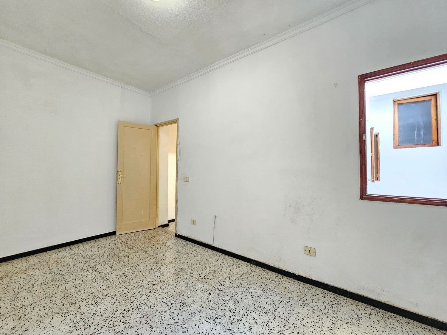 1 soverom Leilighet til salgs i Las Palmas de Gran Canaria med garasje - € 98 000 (Ref: 9484991)