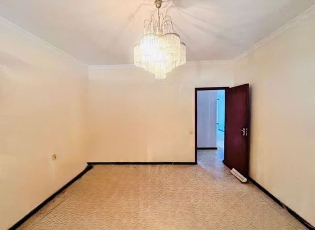 4 makuuhuone Huoneisto myytävänä paikassa Carretera Centro, Las Palmas de Gran Canaria mukana 
autotalli - 125 000 € (Ref: 9484992)