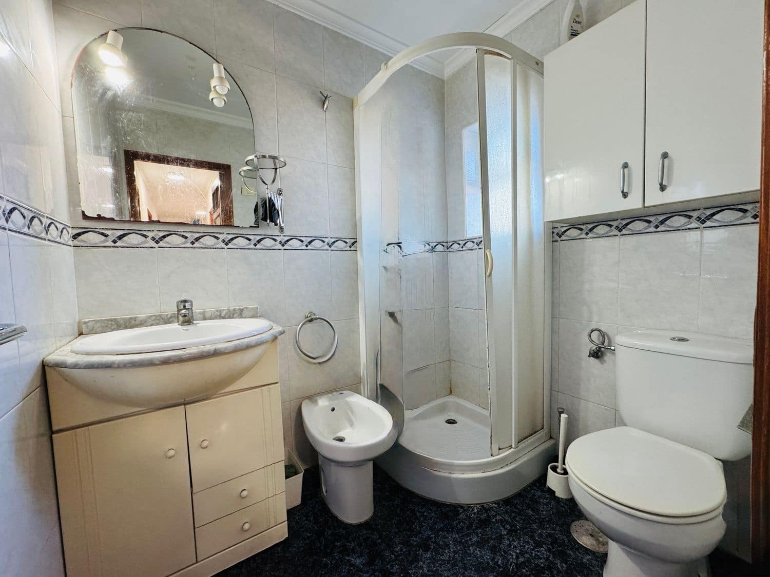 4 bedroom Apartment for sale in Las Palmas de Gran Canaria with garage - € 125,000 (Ref: 9484992)