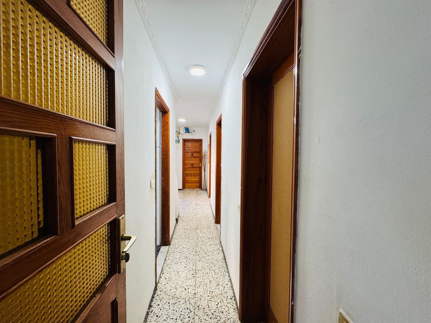 4 bedroom Apartment for sale in Las Palmas de Gran Canaria with garage - € 125,000 (Ref: 9484992)