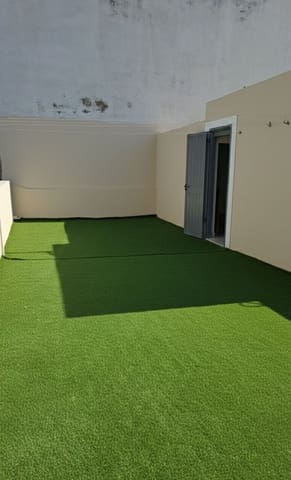 3 bedroom Townhouse for sale in Telde with garage - € 190,000 (Ref: 9511948)